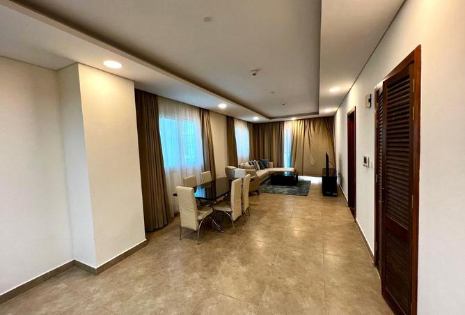 981402 - Property Image 2