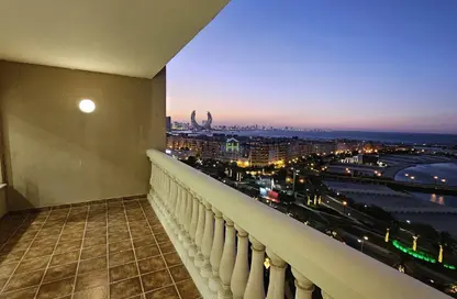 Apartment - 3 Bedrooms - 4 Bathrooms for rent in Porto Arabia - The Pearl Island - Doha