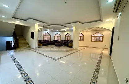 فيلا - 5 غرف نوم - 5 حمامات للايجار في شارع الحضارة - الثمامة - الدوحة