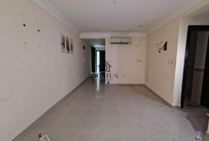 960861 - Property Image 2