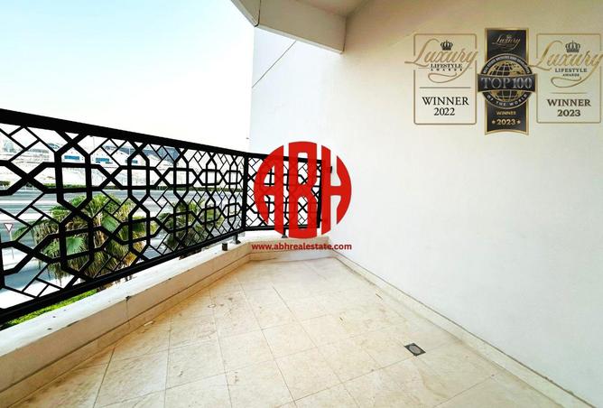 939052 - Property Image 2