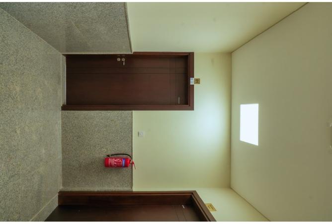 953270 - Property Image 3