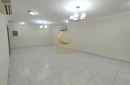 Apartment - 3 Bedrooms - 3 Bathrooms for rent in Al Mansoura - Al Mansoura - Doha