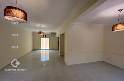 Compound - 3 Bedrooms - 4 Bathrooms for rent in Umm Al Seneem Street - Ain Khaled - Doha