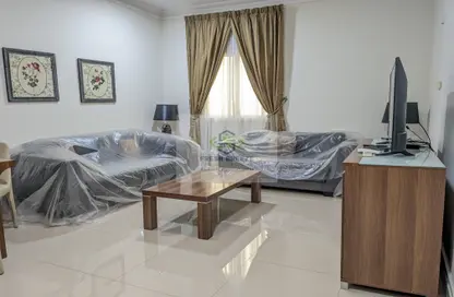Apartment - 2 Bedrooms - 2 Bathrooms for rent in Umm Ghuwailina 4 - Umm Ghuwailina - Doha