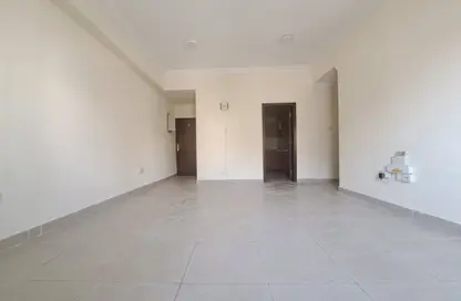 Apartment - 3 Bedrooms - 3 Bathrooms for rent in Bin Omran 46 - Fereej Bin Omran - Doha