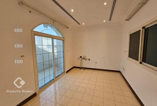 925090 - Property Image 3