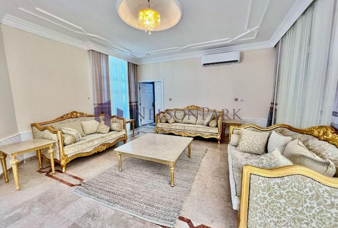 932888 - Property Image 3