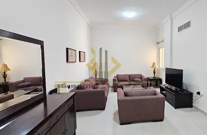 Apartment - 2 Bedrooms - 2 Bathrooms for rent in Al Sadd Road - Al Sadd - Doha