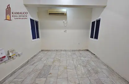 Apartment - 1 Bedroom - 1 Bathroom for rent in Umm Ghuwalina - Umm Ghuwailina - Doha