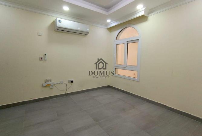 977155 - Property Image 2