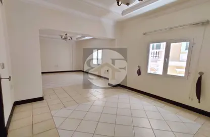 Apartment - 2 Bedrooms - 2 Bathrooms for rent in Al Mansoura - Al Mansoura - Doha