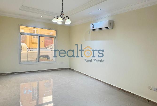 970085 - Property Image 3