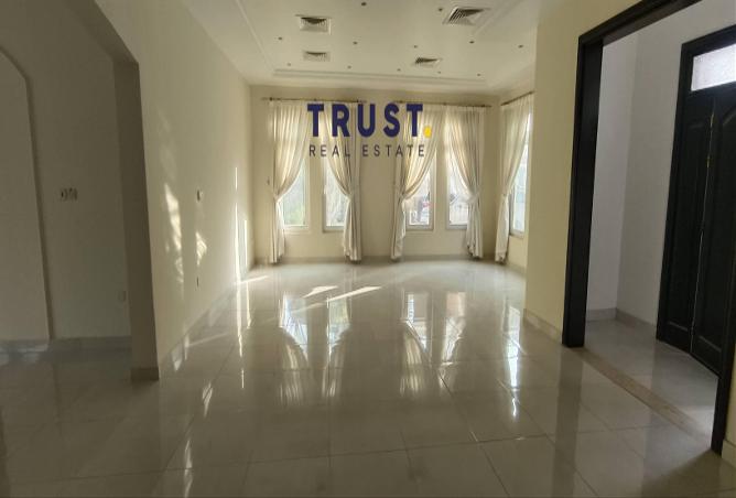 988561 - Property Main Image