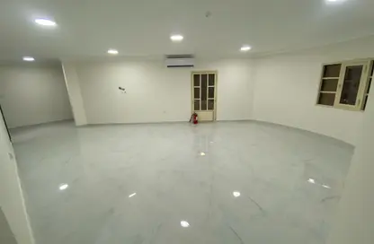Apartment - 3 Bedrooms - 2 Bathrooms for rent in Al Muntazah Street - Al Muntazah - Doha
