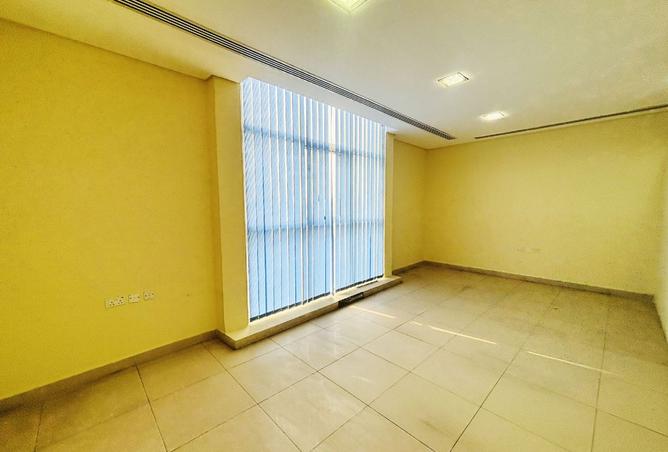 956610 - Property Image 2