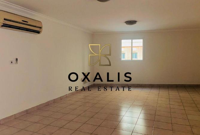 966692 - Property Image 2