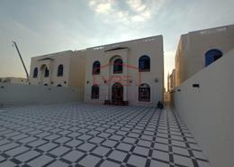 صورةتراس لـ: فيلا - 7 غرف نوم - 8 حمامات للكراء في شارع النعيجة - غرب الهلال - الهلال - الدوحة, صورة 1