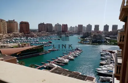 Apartment - 2 Bedrooms - 3 Bathrooms for rent in Tower 8 - Porto Arabia - The Pearl Island - Doha