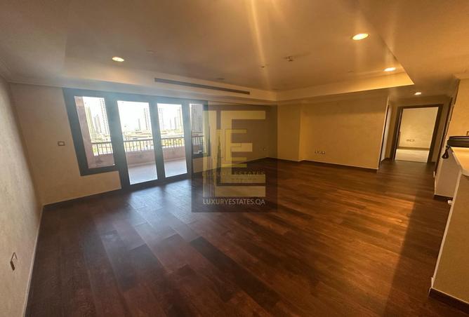 811970 - Property Image 3