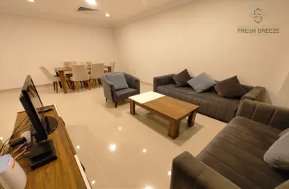 Apartment - 2 Bedrooms - 2 Bathrooms for rent in Old Salata - Salata - Doha