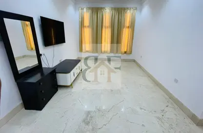 Apartment - 2 Bedrooms - 3 Bathrooms for rent in Al Muntazah Street - Al Muntazah - Doha