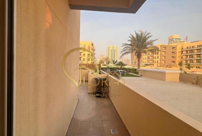 983572 - Property Image 3