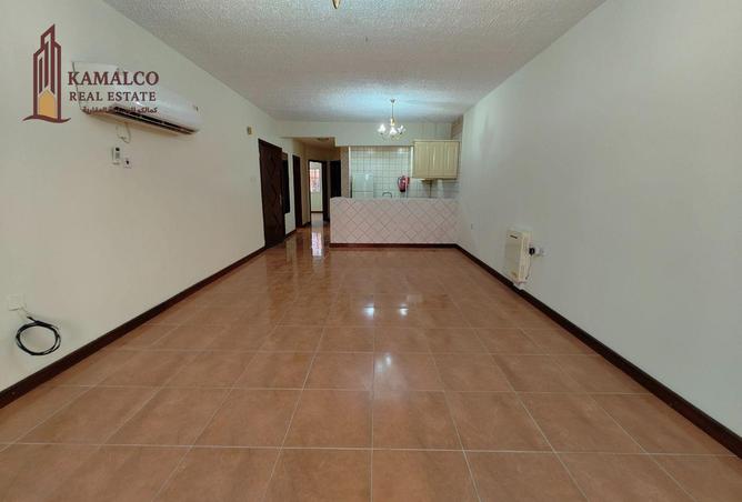 955711 - Property Image 2