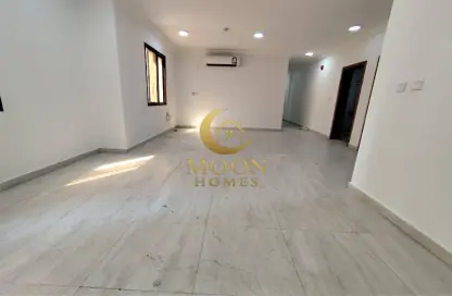 Apartment - 2 Bedrooms - 2 Bathrooms for rent in Al Mansoura - Al Mansoura - Doha