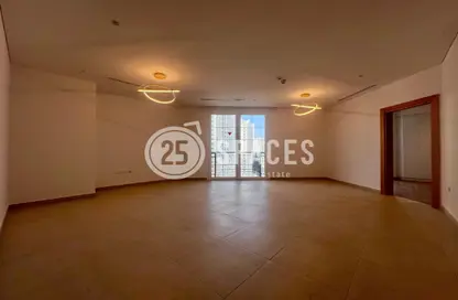 Apartment - 2 Bedrooms - 3 Bathrooms for rent in Floresta Gardens - Floresta Gardens - The Pearl Island - Doha