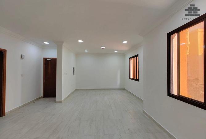 951635 - Property Image 3