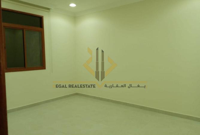 942130 - Property Image 2