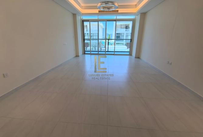 883120 - Property Image 2