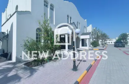 فيلا - 5 غرف نوم - 3 حمامات للايجار في الثمامة - الثمامة - الدوحة