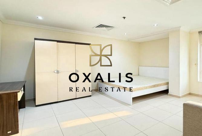 933195 - Property Image 2