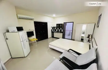Apartment - 1 Bathroom for rent in Umm Al Seneem Street - Ain Khaled - Doha
