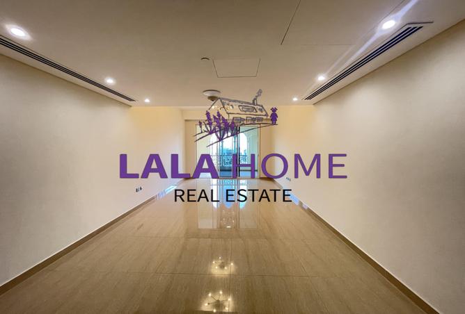 956923 - Property Image 3