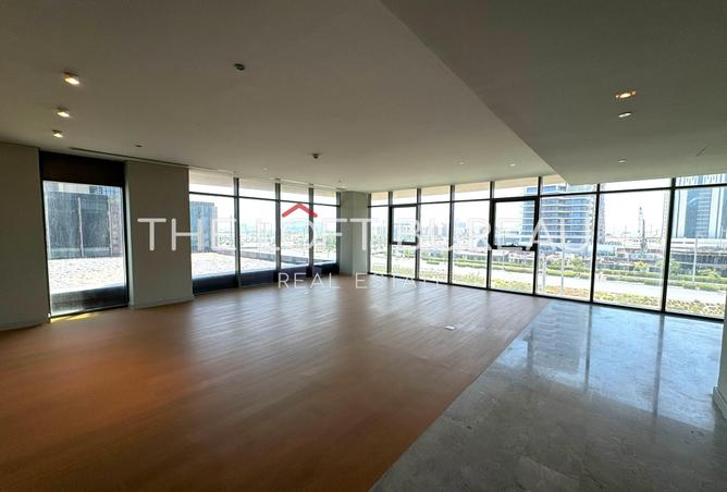 955359 - Property Image 2