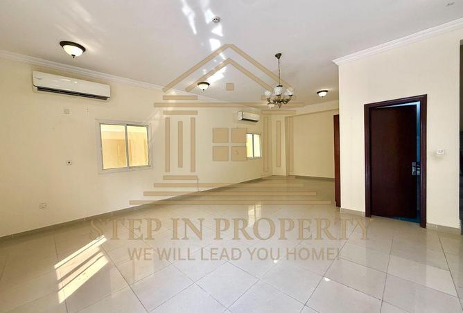 987501 - Property Image 2