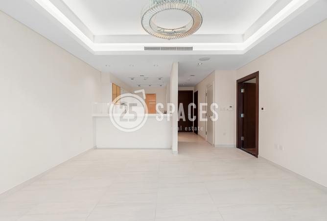 884355 - Property Image 2
