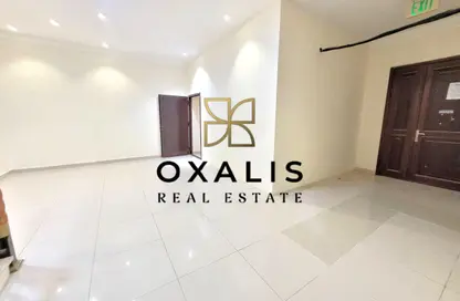 فيلا - 6 غرف نوم - 5 حمامات للايجار في الريان - الريان - الدوحة