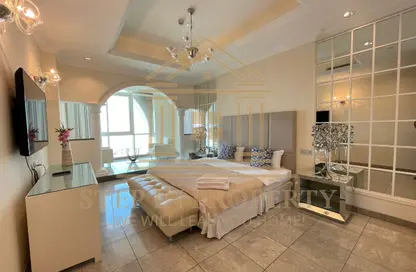 Penthouse - 4 Bedrooms - 6 Bathrooms for rent in Viva Central - Viva Bahriyah - The Pearl Island - Doha