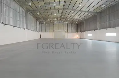 Warehouse - Studio - 3 Bathrooms for rent in Industrial Area 1 - Industrial Area - Doha