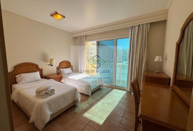 998655 - Property Image 2