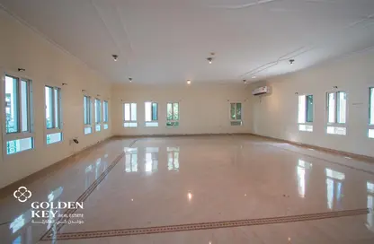 Villa - 3 Bedrooms - 5 Bathrooms for rent in West Bay Lagoon Street - West Bay Lagoon - Doha