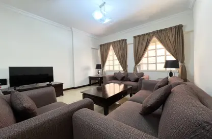 Apartment - 2 Bedrooms - 2 Bathrooms for rent in Al Sadd Tourist Apartments - Al Sadd - Doha