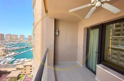 Apartment - 2 Bedrooms - 3 Bathrooms for sale in Tower 4 - Porto Arabia - The Pearl Island - Doha