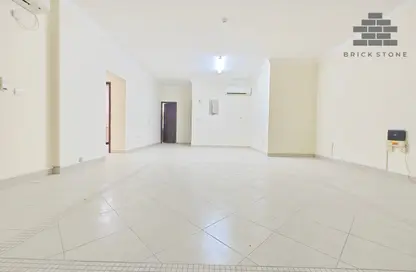 Apartment - 2 Bedrooms - 2 Bathrooms for rent in Al Nasr Street - Al Nasr - Doha