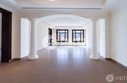 Duplex - 3 Bedrooms - 4 Bathrooms for sale in Porto Arabia Townhouses - Porto Arabia - The Pearl Island - Doha