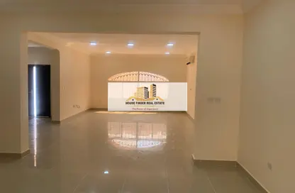 Empty Room image for: Villa - 5 Bedrooms - 5 Bathrooms for rent in Al Duhail South - Al Duhail - Doha, Image 1